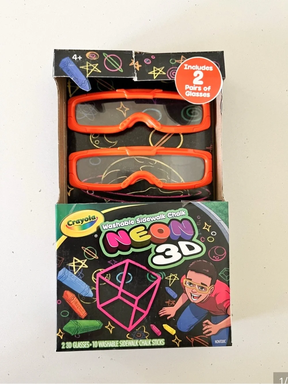 NIB Crayola Neon 3D Washable Sidewalk Chalk Set w/ 10 Chalk & 2 Pairs 3D Glasses